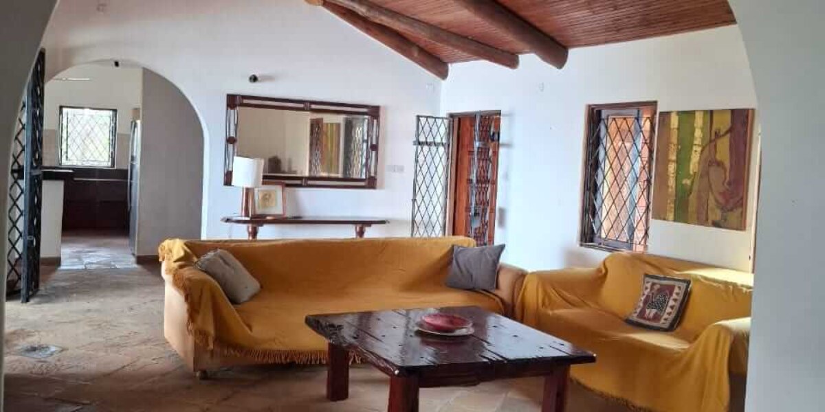 BEAUTIFUL 3 BEDROOM SEMI-FURNISHED COTTAGE IN JUMBA RUINS MTWAPA