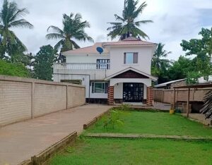 Modern 4-Bedroom Maisonette for Sale in Mkoroshoni, Kilifi – Own Compound with Garden